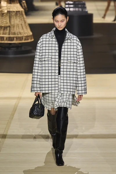 Look 40